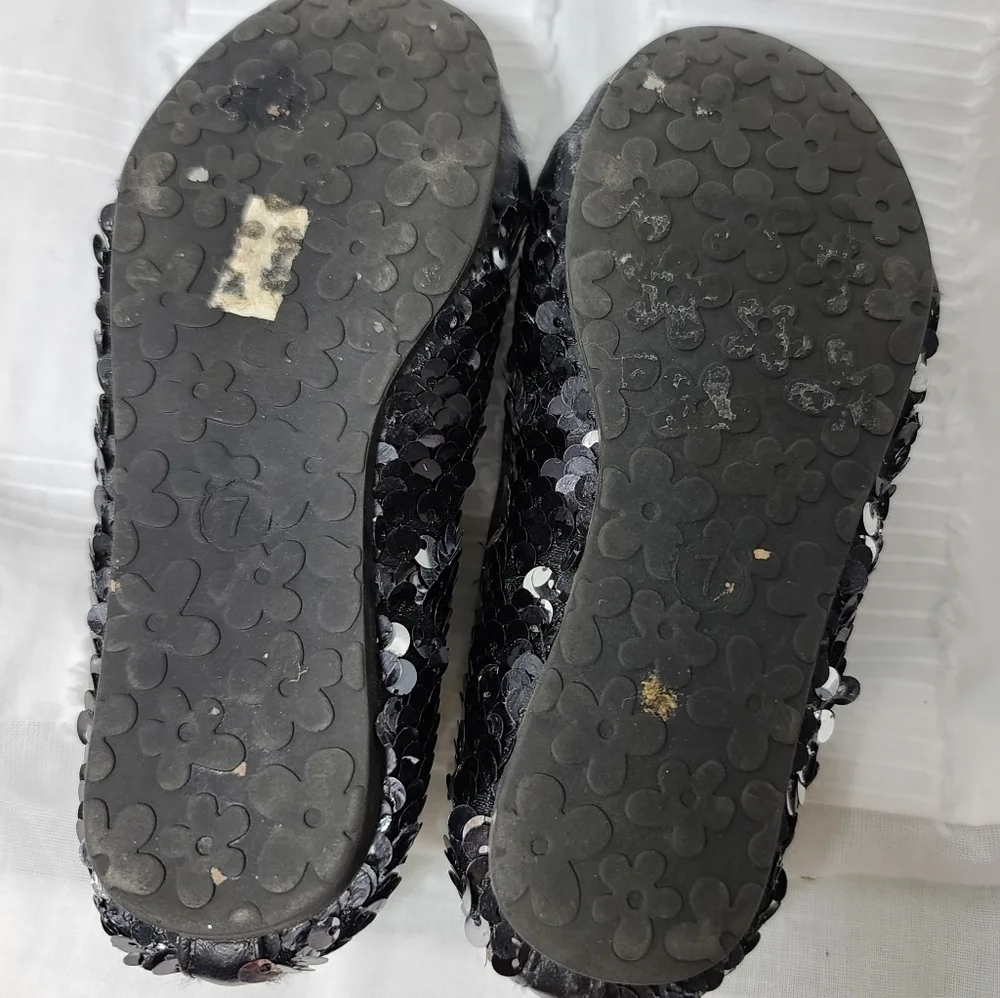 Girl's black sequin dress shoes, sz 7